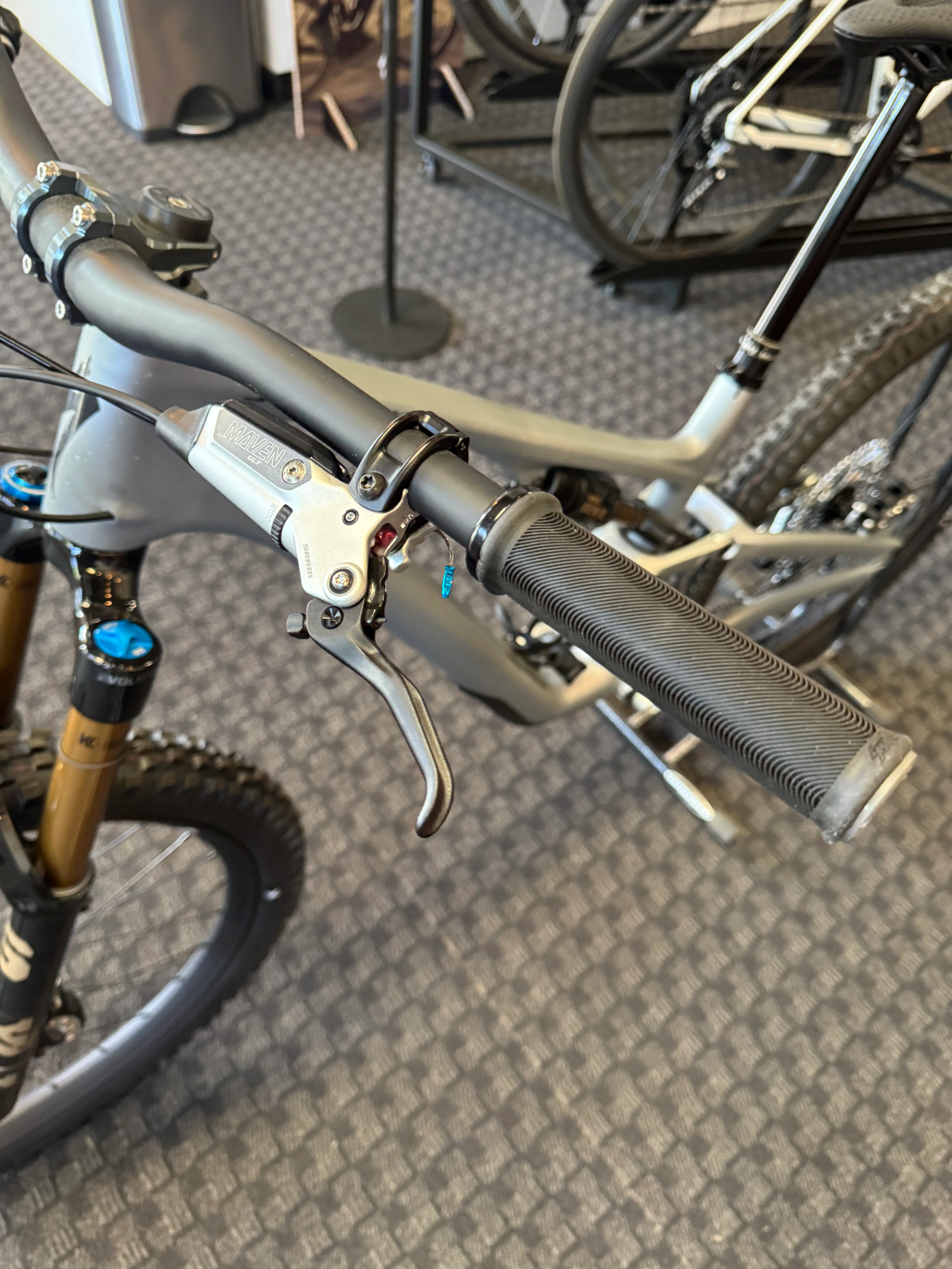 2026 S-Works Stumpjumper 15 EVO - Size S4 - Image 13