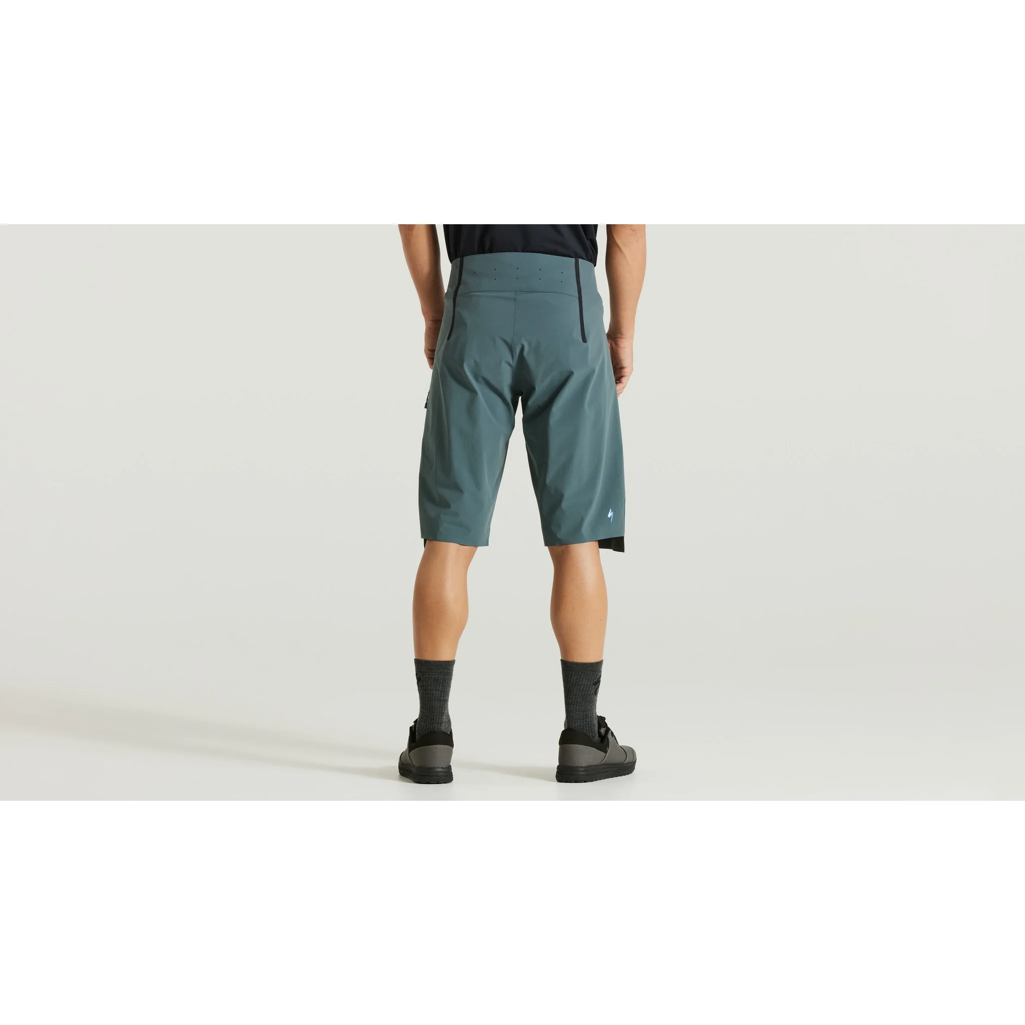 Men's Trail Air Shorts - Image 10