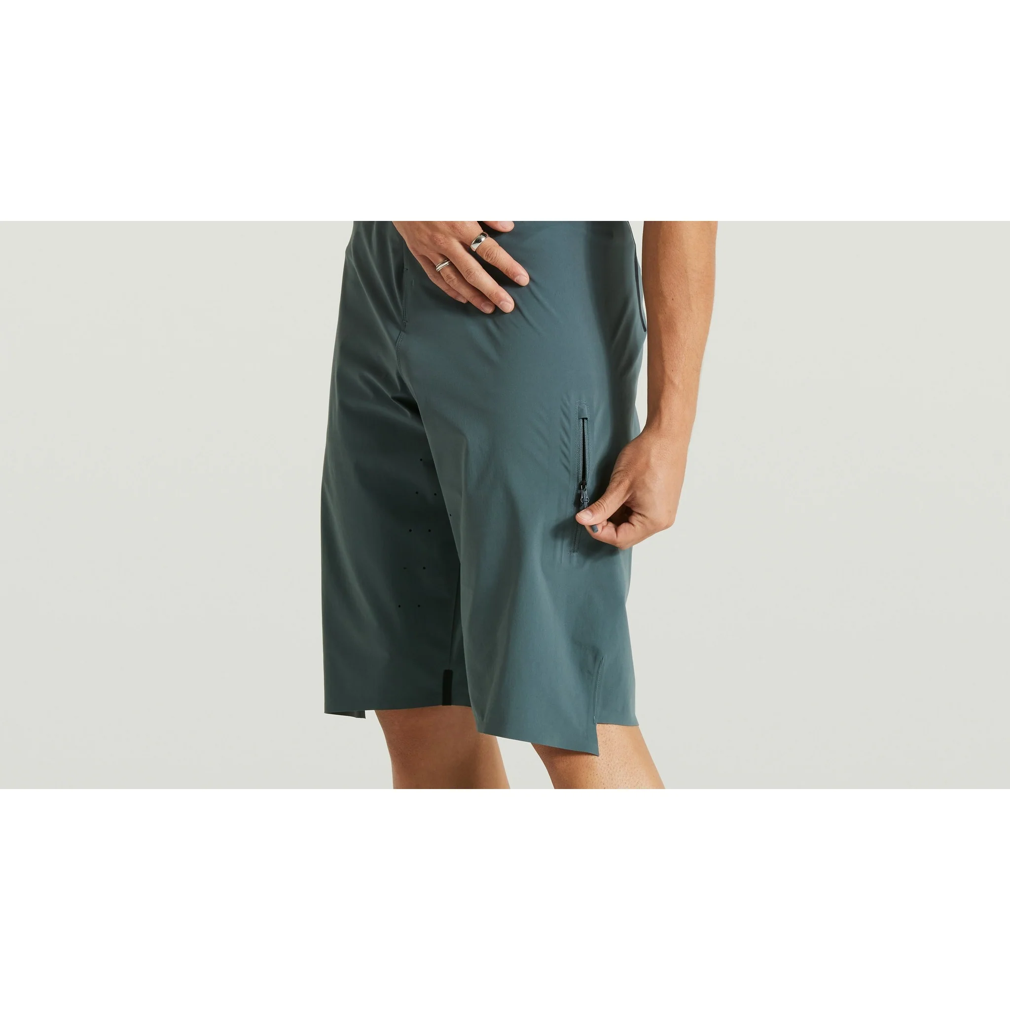 Men's Trail Air Shorts - Image 11