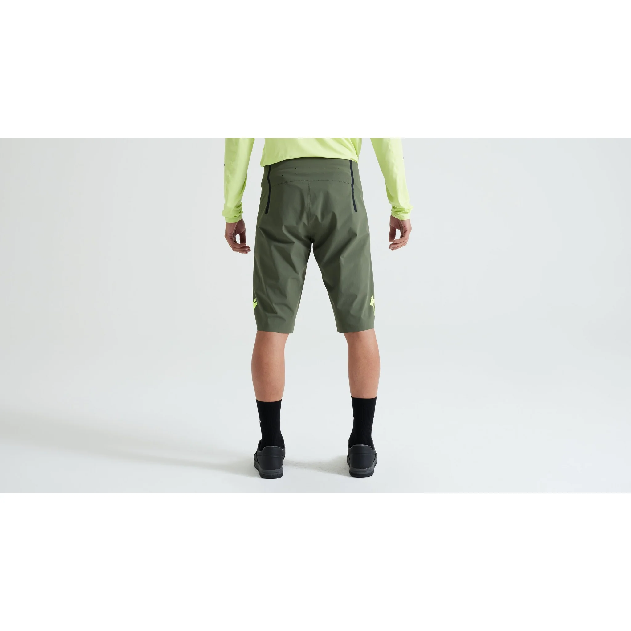 Men's Trail Air Shorts - Image 29