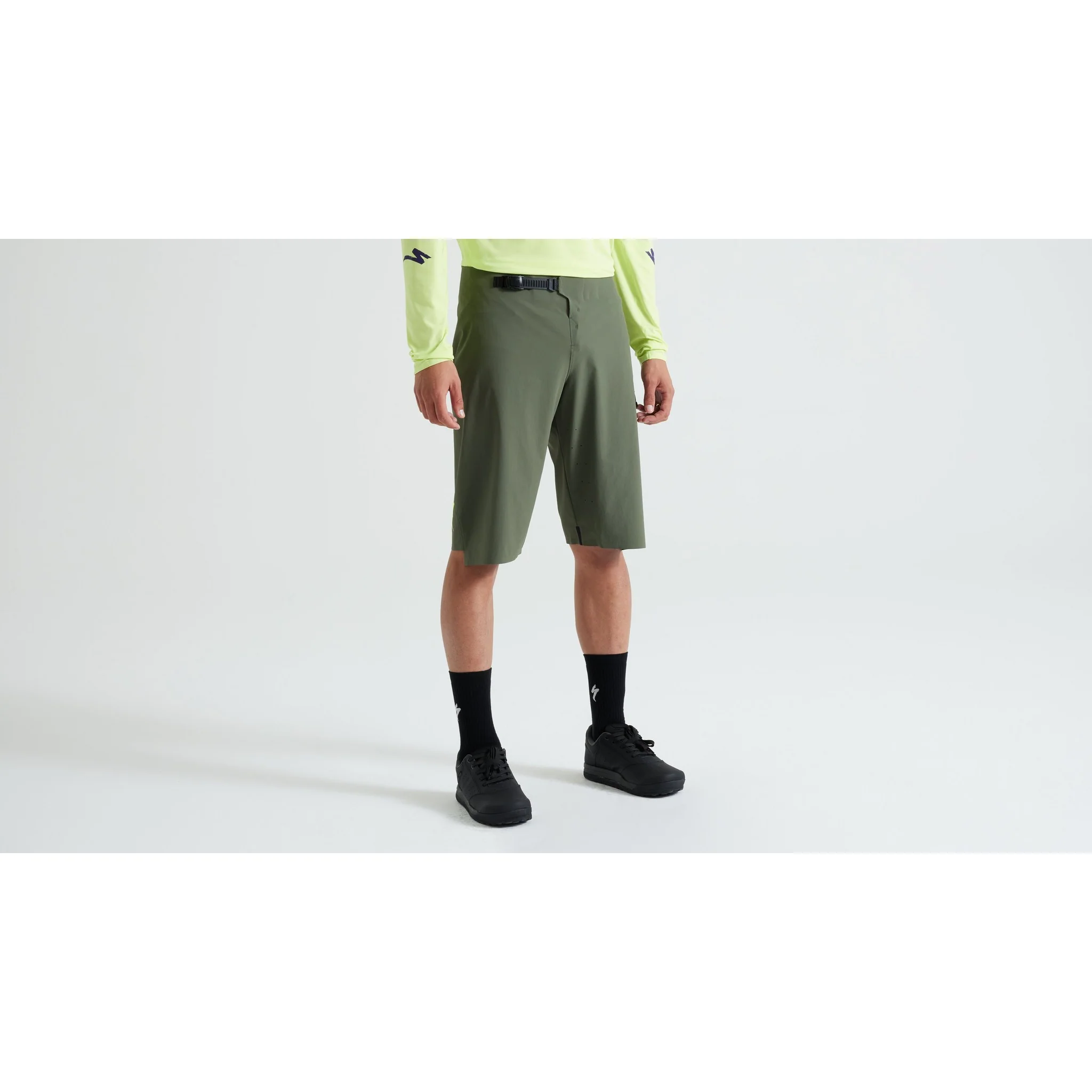 Men's Trail Air Shorts - Image 30