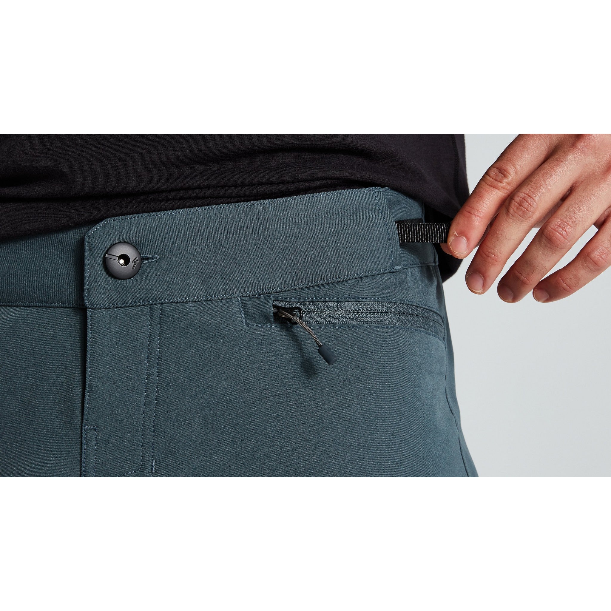 Men's Trail Shorts with Liner - Image 11