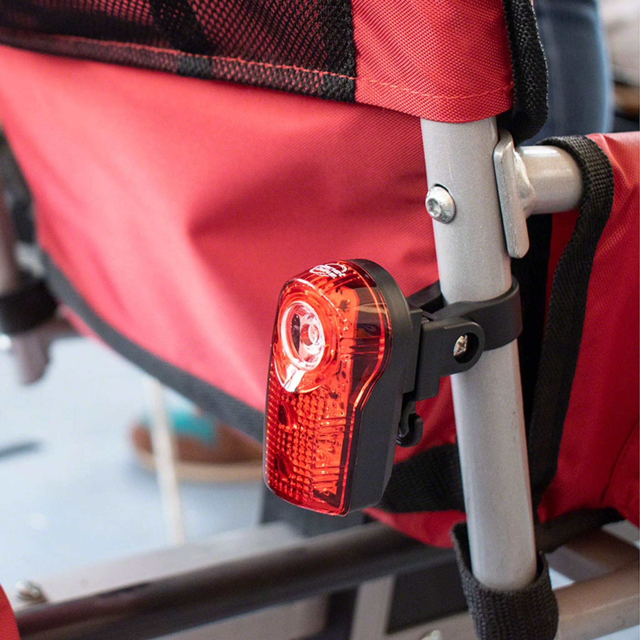 Superflash USB-Rechargeable Tail Light: Red/Black - Image 6